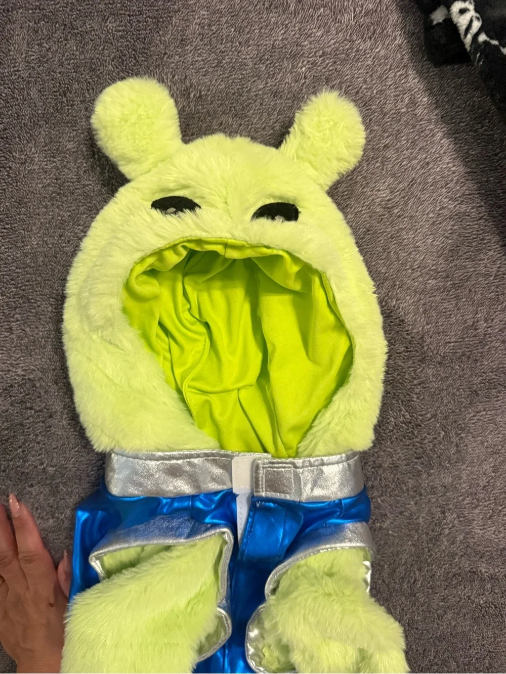 Pottery Barn Kids Lime Green Plush Alien Hoodie with Blue 'I Come in Peace' Cape